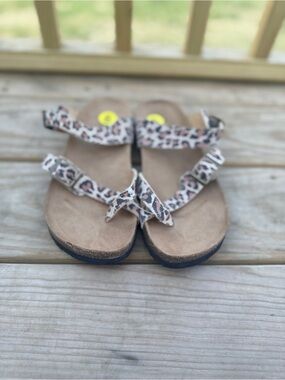 White Mountain Leopard-Print Adjustable Toe-Post Sandals - Brown/Tan